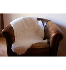 PEAU DE MOUTON BLANCHE FRISEE